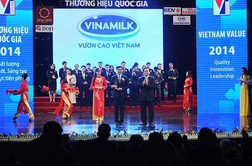 Vinamilk tiếp tục được vinh danh Thương hiệu Quốc gia năm 2014