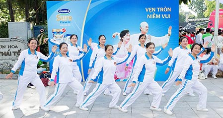 Vinamilk Sure Prevent tiếp tục đồng hành cùng phong trào rèn luyện sức khoẻ người cao tuổi tại thành phố Hà Nội